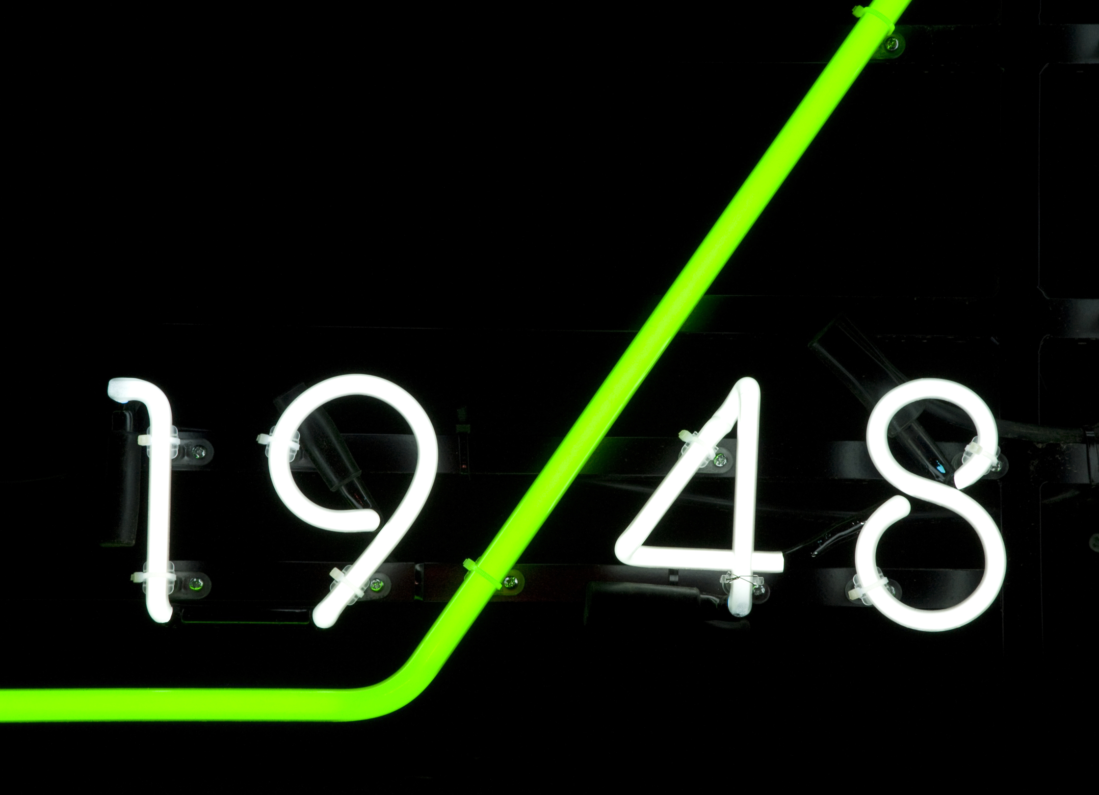 Nike 1948 neon