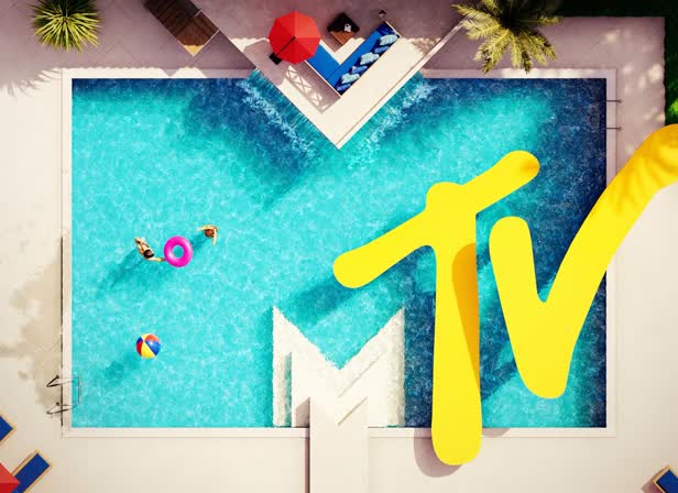 MTV_Cribs_Pool_P.jpg
