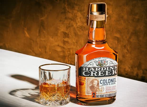Hardins Creek_DesignBridge NY_Bottle_2.jpg